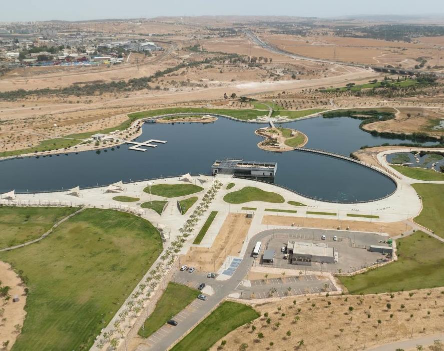 בשבועות הקרובים: תחל הקמת שלושה מסתורי צפרות במתחם האגם